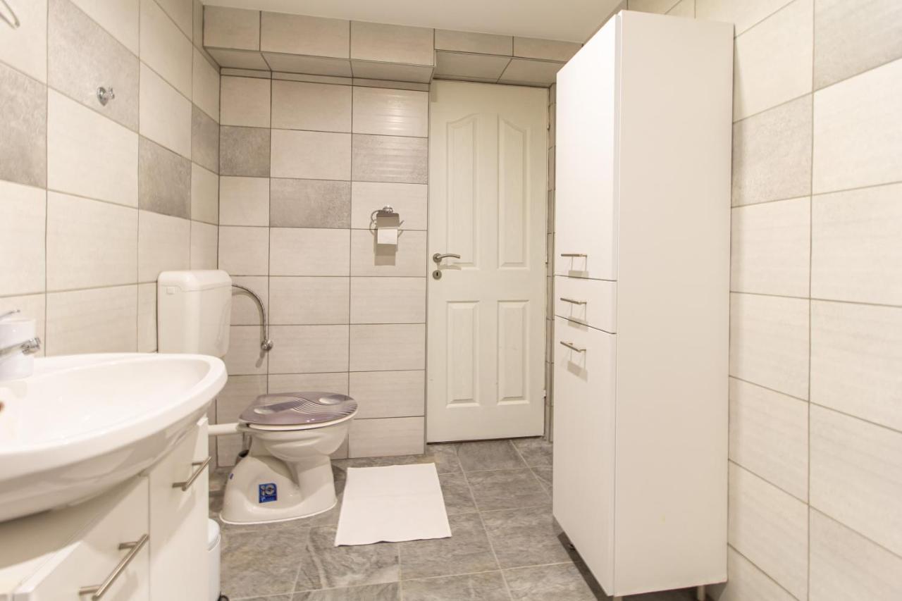 Deli Terasz A Apartman Free Parking, Self-Check-In Anytime Győr Buitenkant foto